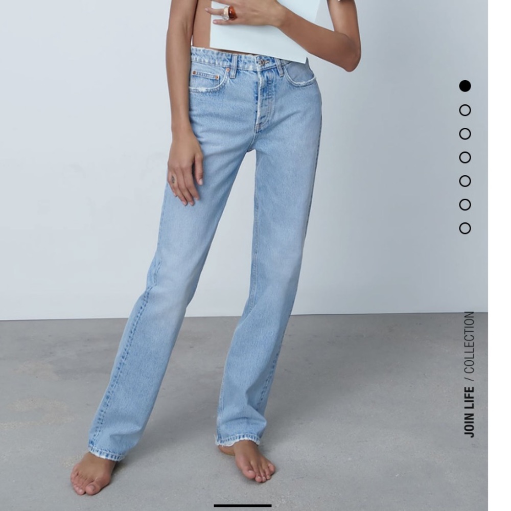 ZARA straight leg, mid rise jeans